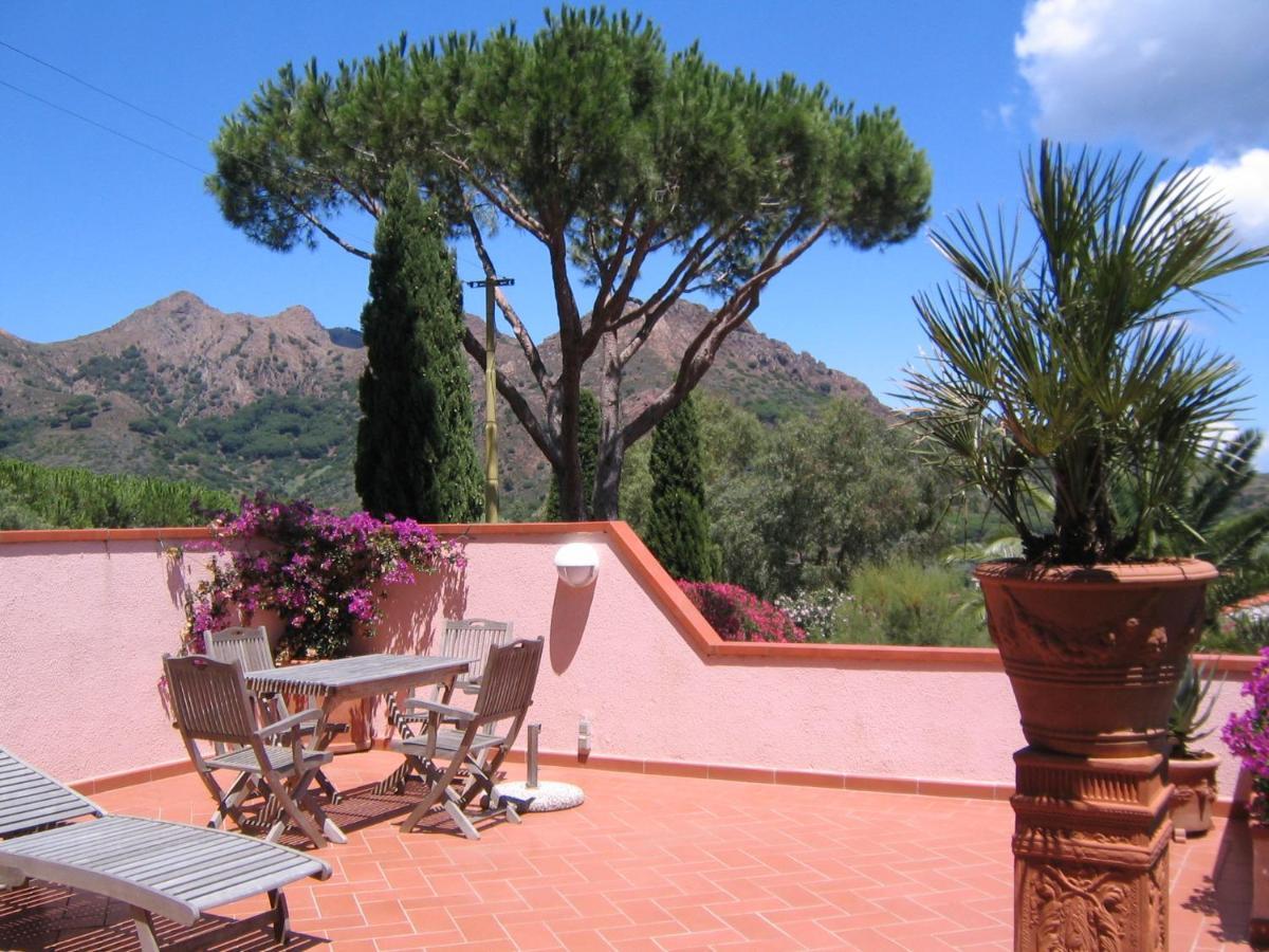 Studio-Appartment In Landhaus Mit Meerblick Porto Azzurro Kültér fotó