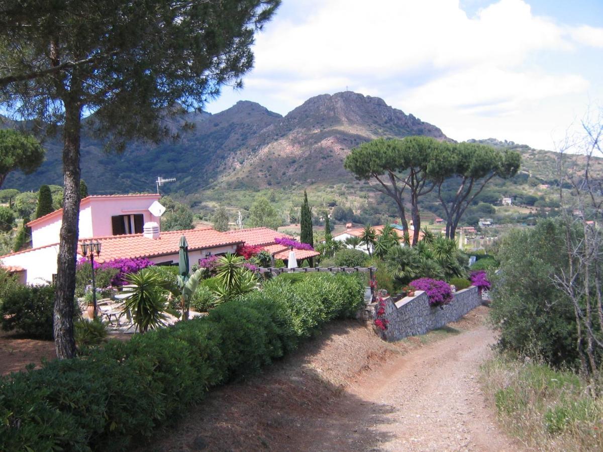 Studio-Appartment In Landhaus Mit Meerblick Porto Azzurro Kültér fotó