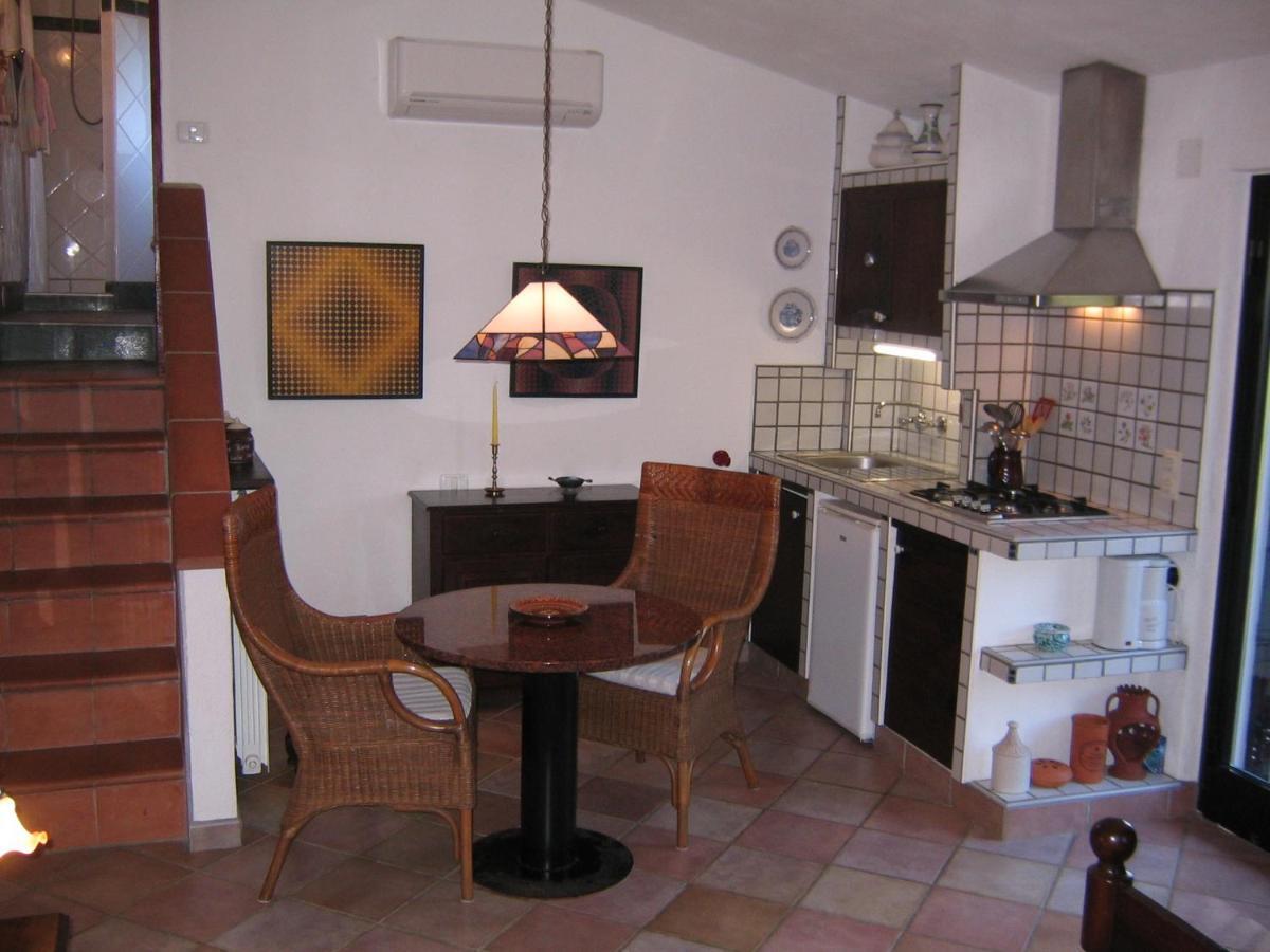Studio-Appartment In Landhaus Mit Meerblick Porto Azzurro Kültér fotó